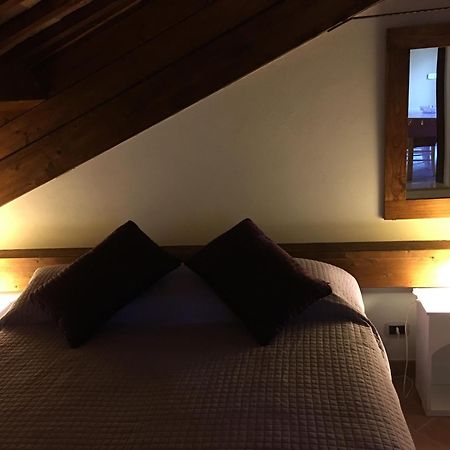 Guest House Dimora Fiorita Serracapriola Δωμάτιο φωτογραφία